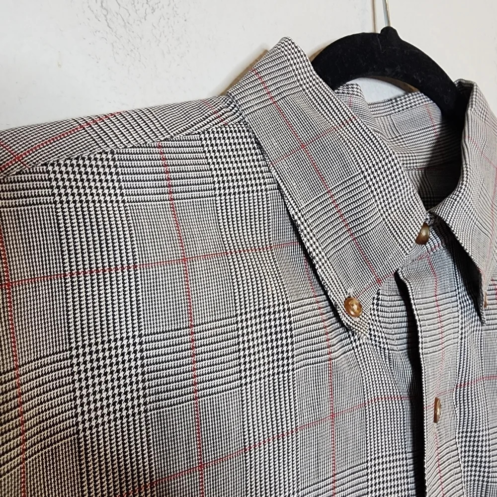 Brooks Brothers Wool-Blend long sleeve button down. Black/red/White plaid. L
